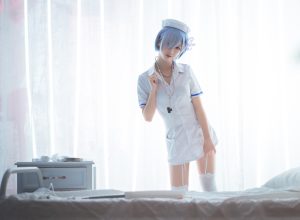 面饼仙儿双胞胎雷蕾姆cos图片集-一七天佳